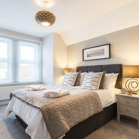 Appartement Stylish Town Centre House - 300Mbps, Parking & Sunny Decking à Bornemouth Extérieur photo