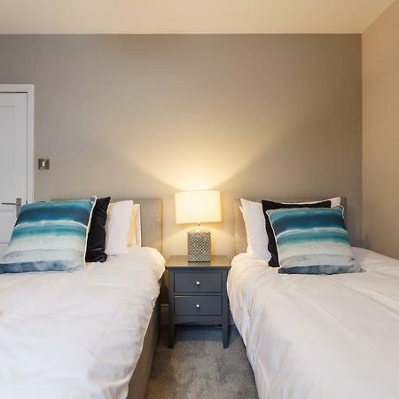Appartement Stylish Town Centre House - 300Mbps, Parking & Sunny Decking à Bornemouth Extérieur photo