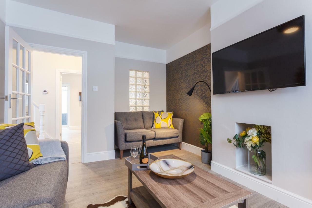 Appartement Stylish Town Centre House - 300Mbps, Parking & Sunny Decking à Bornemouth Extérieur photo