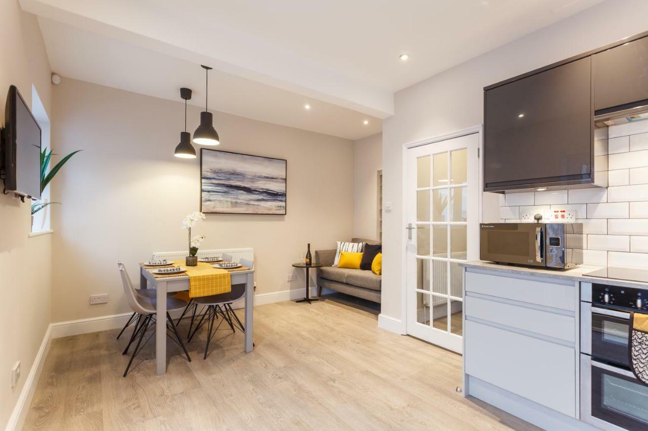 Appartement Stylish Town Centre House - 300Mbps, Parking & Sunny Decking à Bornemouth Extérieur photo