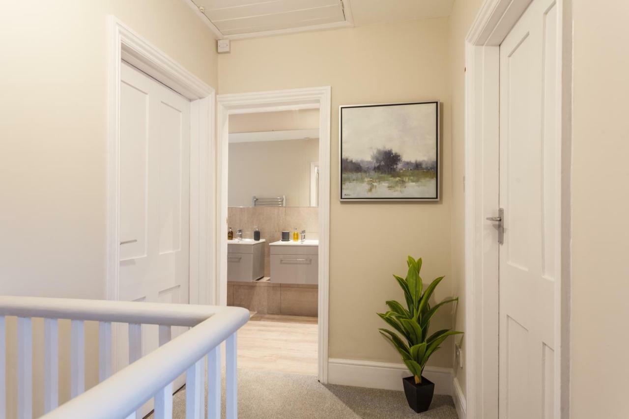 Appartement Stylish Town Centre House - 300Mbps, Parking & Sunny Decking à Bornemouth Extérieur photo