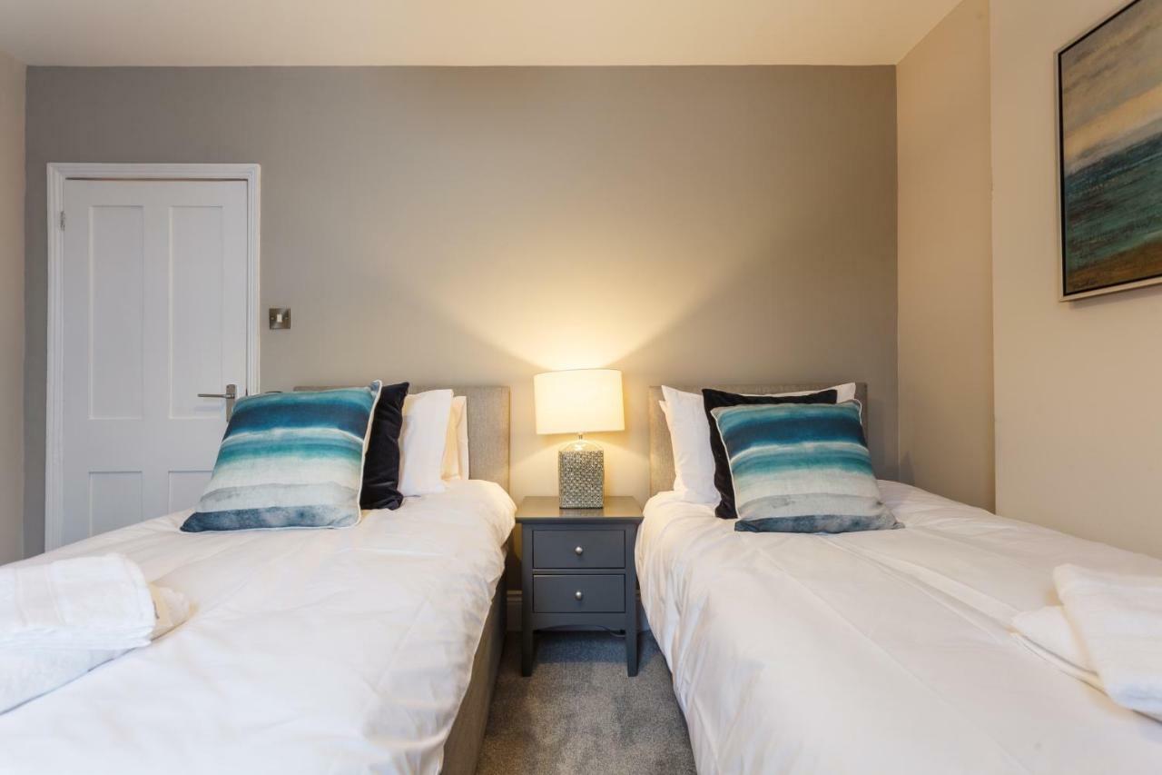 Appartement Stylish Town Centre House - 300Mbps, Parking & Sunny Decking à Bornemouth Extérieur photo